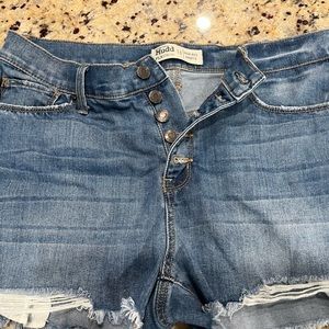 Mudd women’s jean shorts size 13